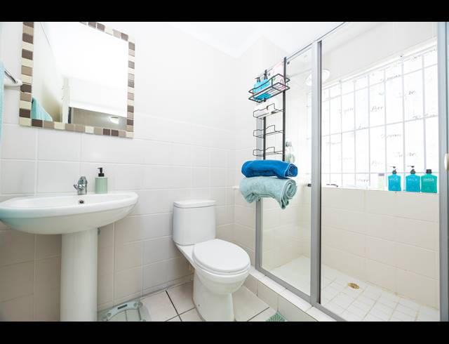 2 BEDROOM APARTMENT TO LET IN TYGER WATERFRONT